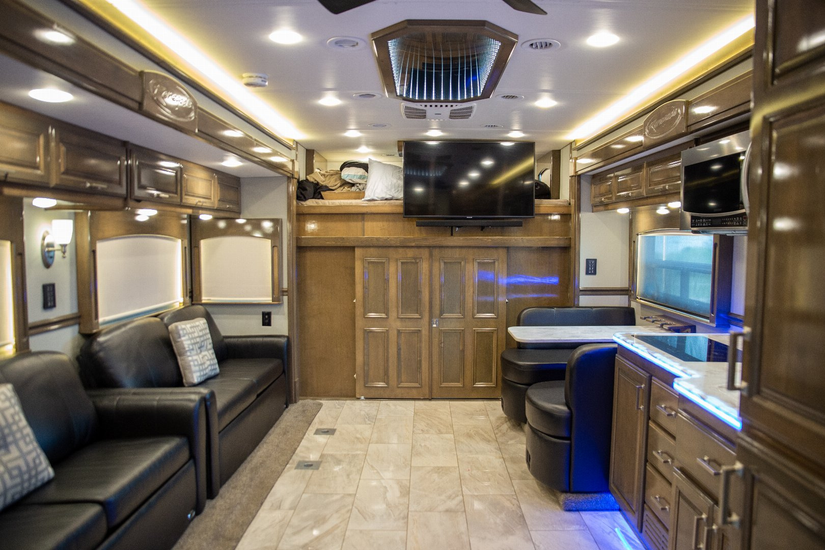 Used 2020 Renegade 45’ Tandem Axle Motorcoach