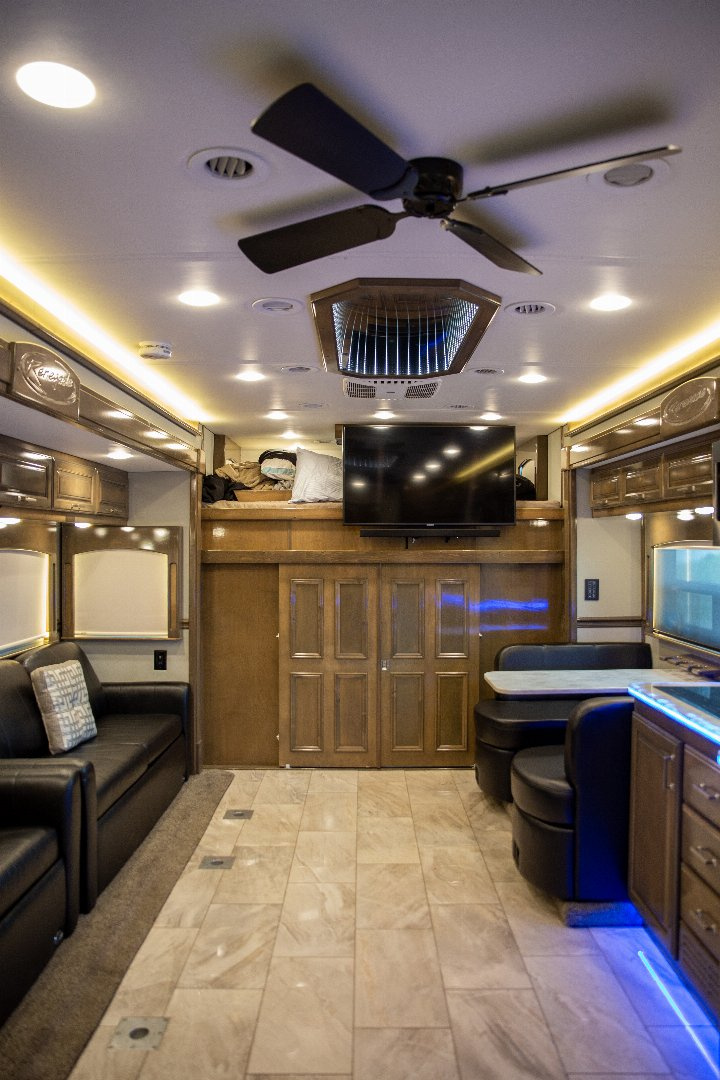 Used 2020 Renegade 45’ Tandem Axle Motorcoach