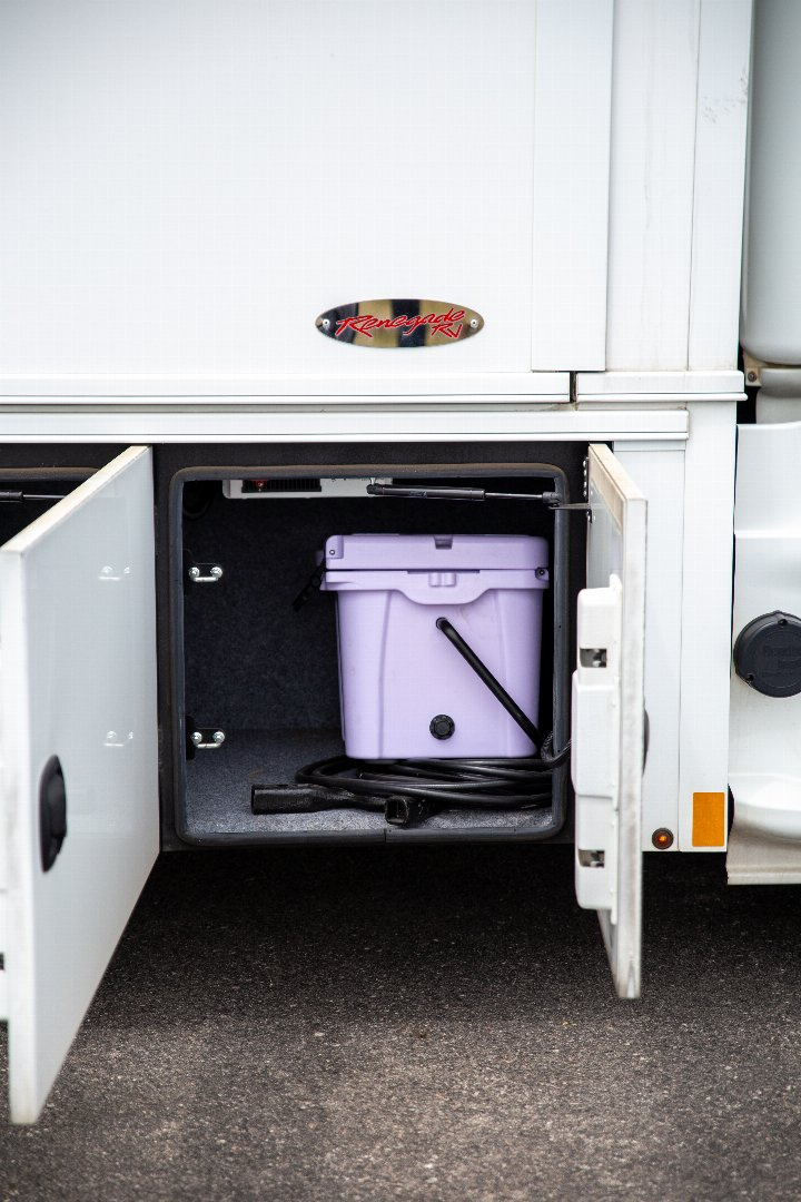 Used 2020 Renegade 45’ Tandem Axle Motorcoach