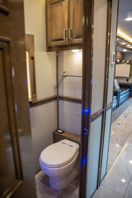 Used 2020 Renegade 45’ Tandem Axle Motorcoach