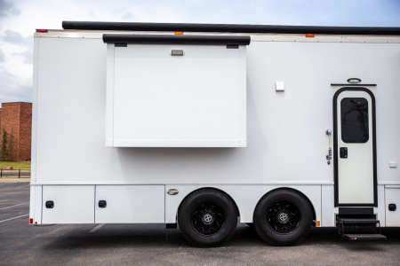 Used 2020 Renegade 45’ Tandem Axle Motorcoach