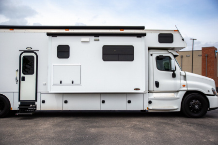 Used 2020 Renegade 45’ Tandem Axle Motorcoach