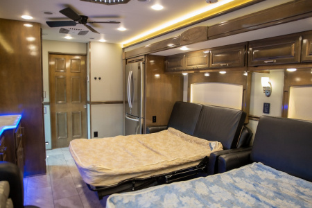 Used 2020 Renegade 45’ Tandem Axle Motorcoach