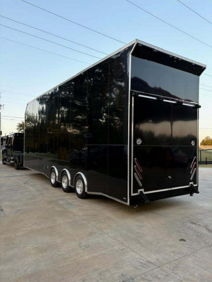 2022 Ultra Hauler photo 5