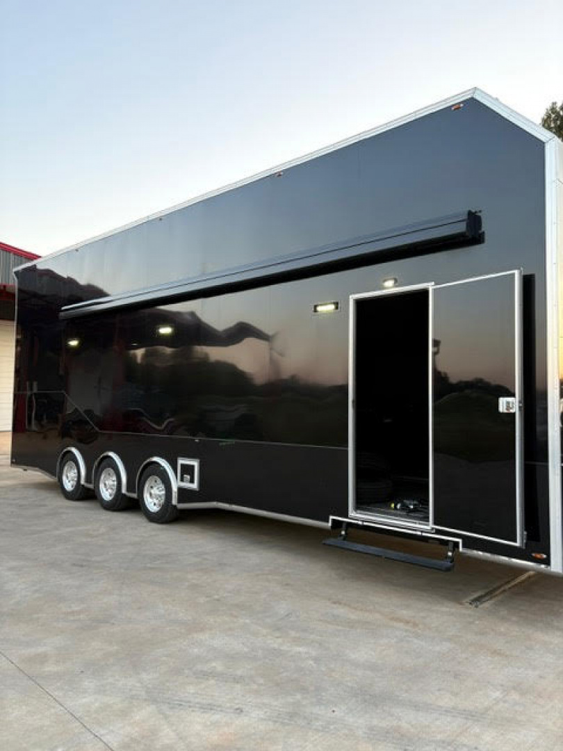 2022 Ultra Hauler photo 8
