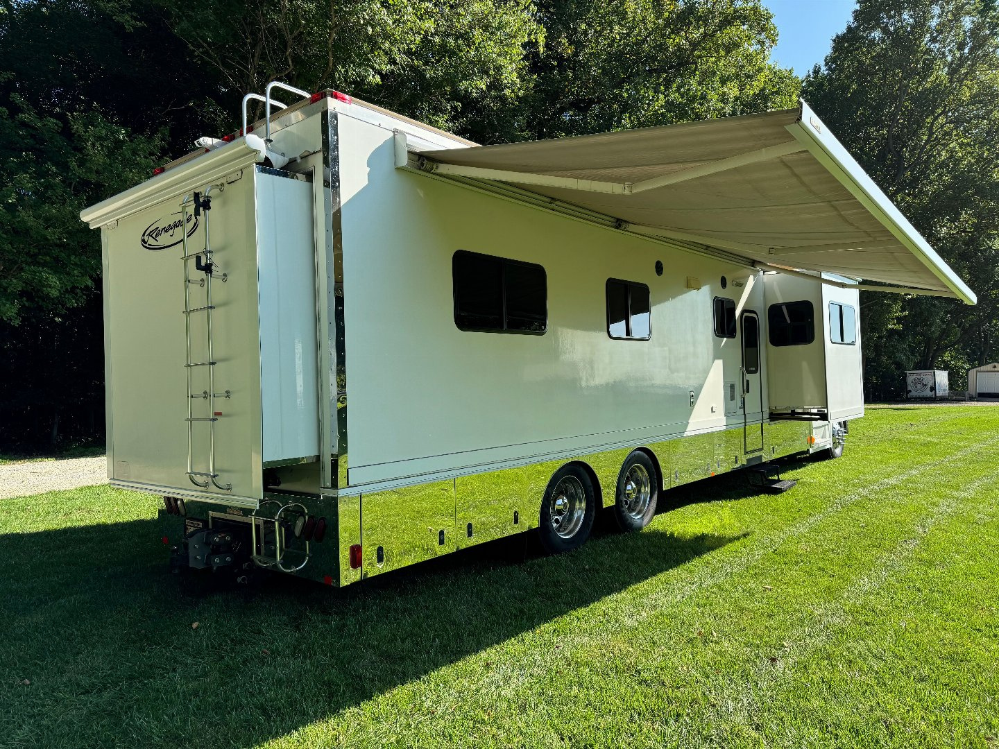 2008 Renegade photo 6