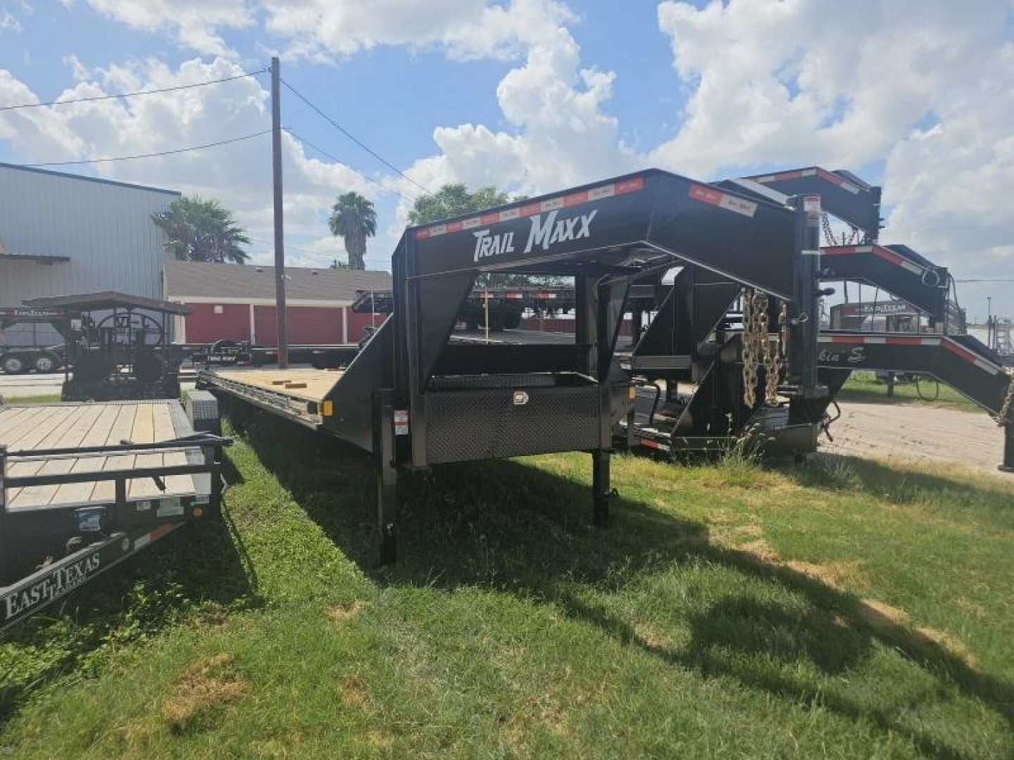 New 2024 TRAIL MAXX 102X35+5 EQUIPMENT HAULER Flatbed Trailer