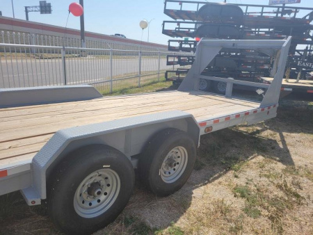 New 2022 P&C Trailers 83''X20' GN CAR HAULER TRAILER Equipment Trailer