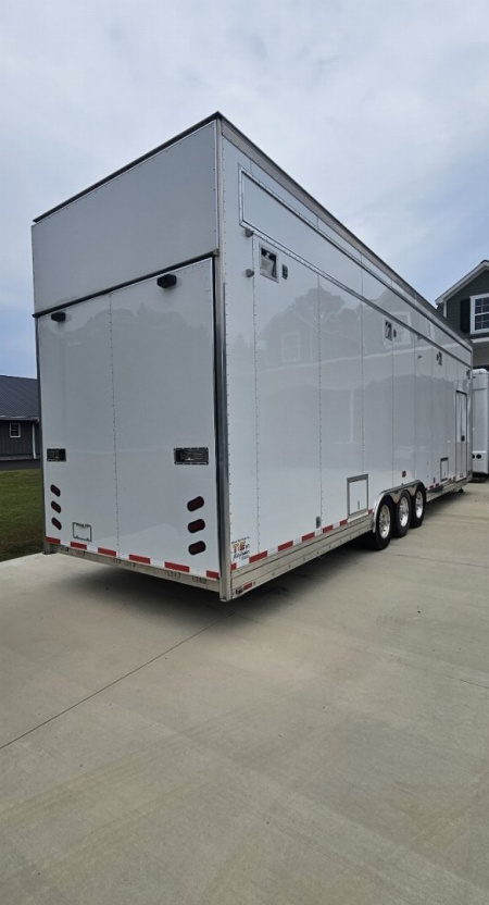Used 2003 T & E Enterprises Loaded 36’ Stacker Trailer