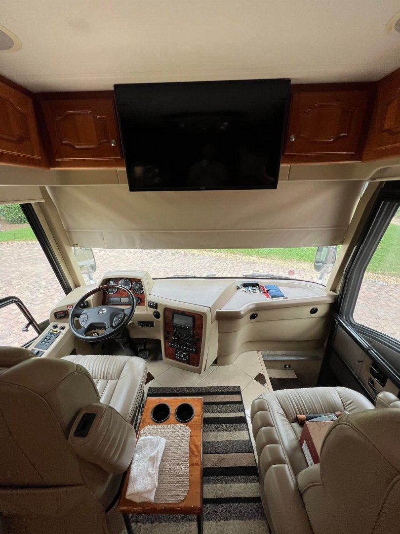 Used 2008 Country Coach 45’ Class A Diesel Pusher