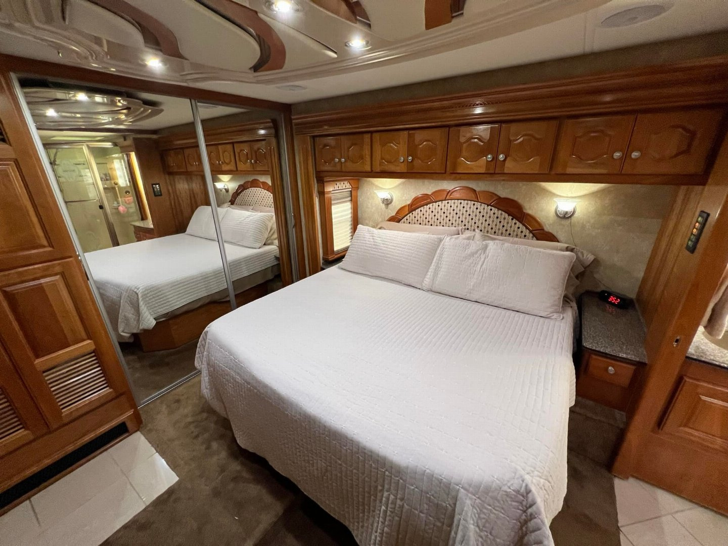 Used 2008 Country Coach 45’ Class A Diesel Pusher