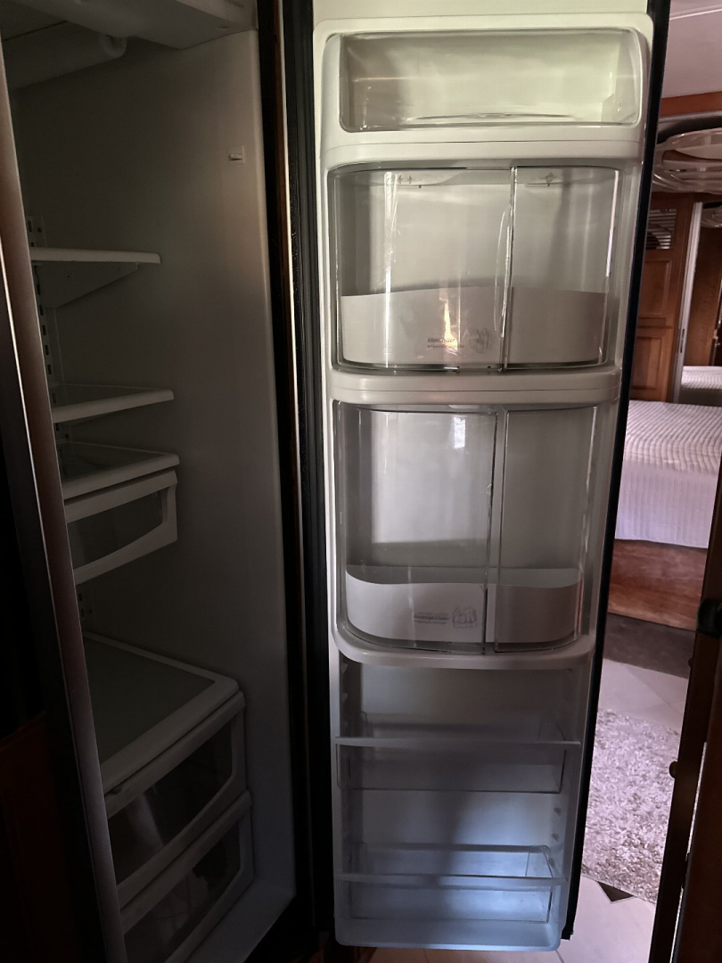 Used 2008 Country Coach 45’ Class A Diesel Pusher