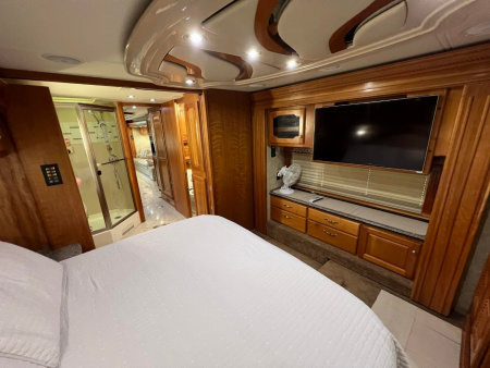 Used 2008 Country Coach 45’ Class A Diesel Pusher