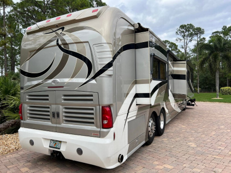 Used 2008 Country Coach 45’ Class A Diesel Pusher