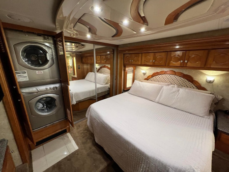 Used 2008 Country Coach 45’ Class A Diesel Pusher