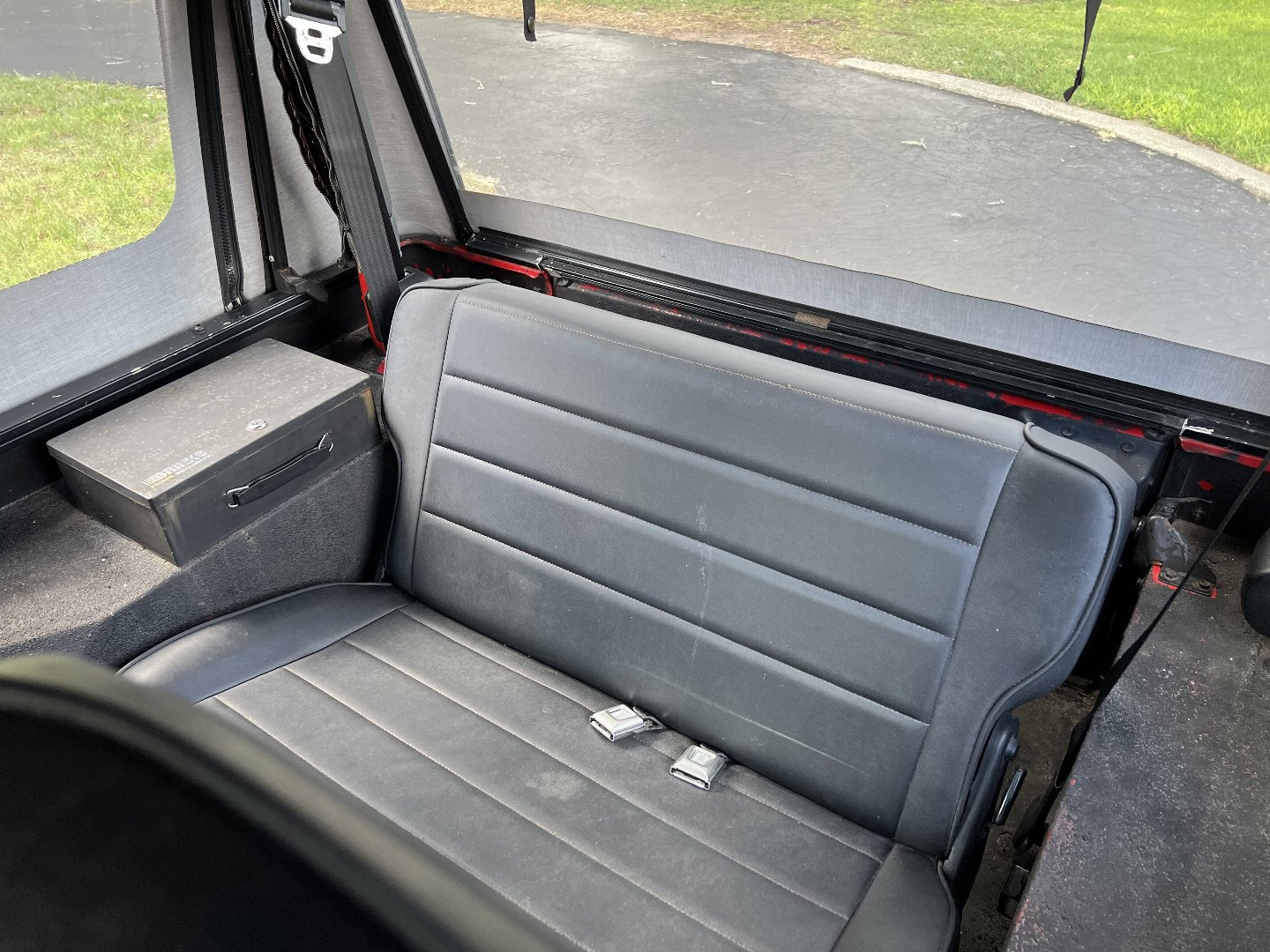 1995 Jeep Wrangler photo 5