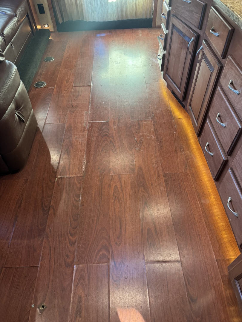 Used 2015 Show Hauler 45’ Tandem Axle Motorcoach