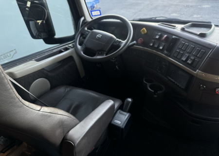 Used 2015 Show Hauler 45’ Tandem Axle Motorcoach