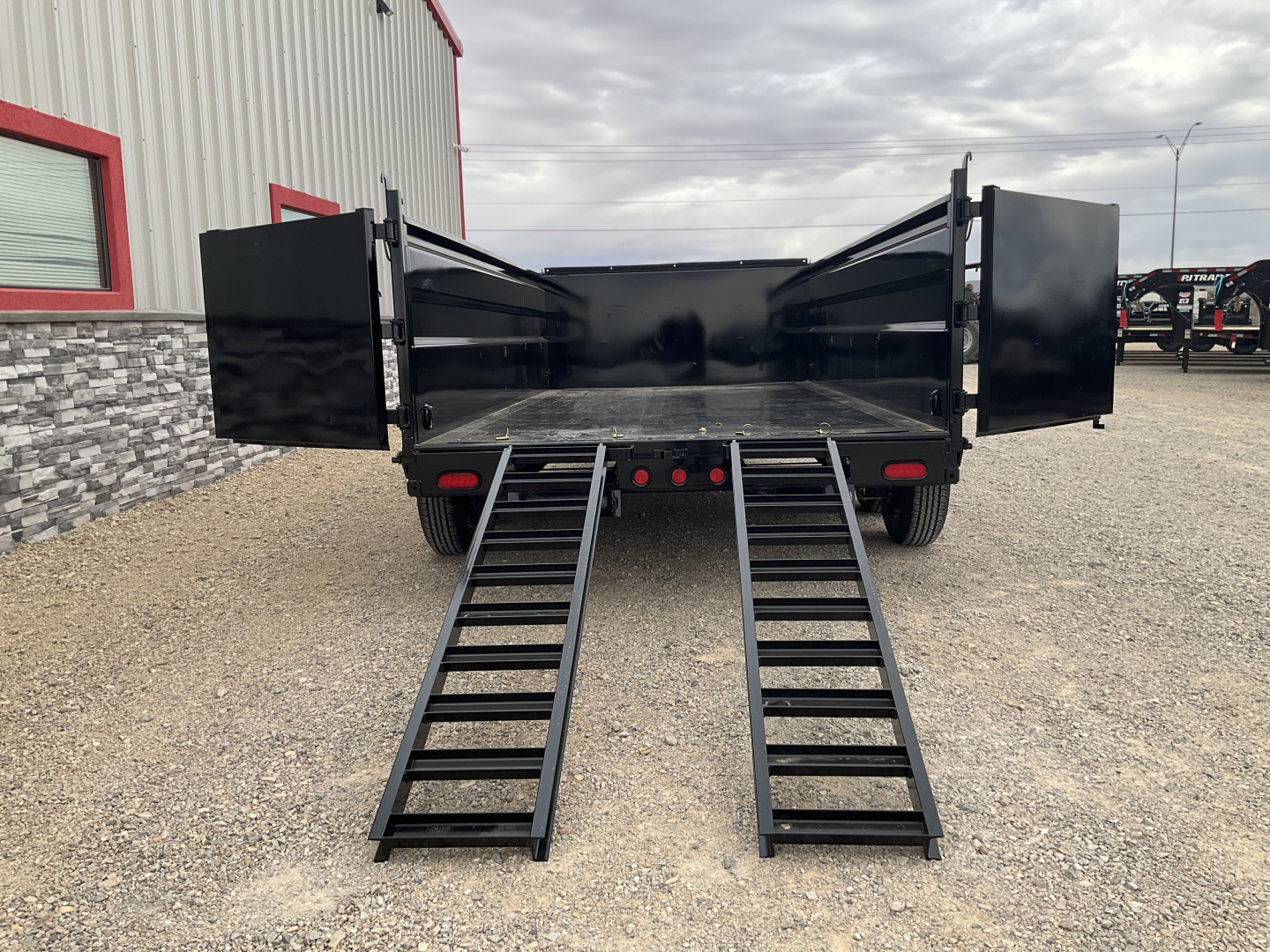 New 2026 PJ 83"x14' BP Tandem Axle Low Pro High Side Dump w/ 36" Sides – DM