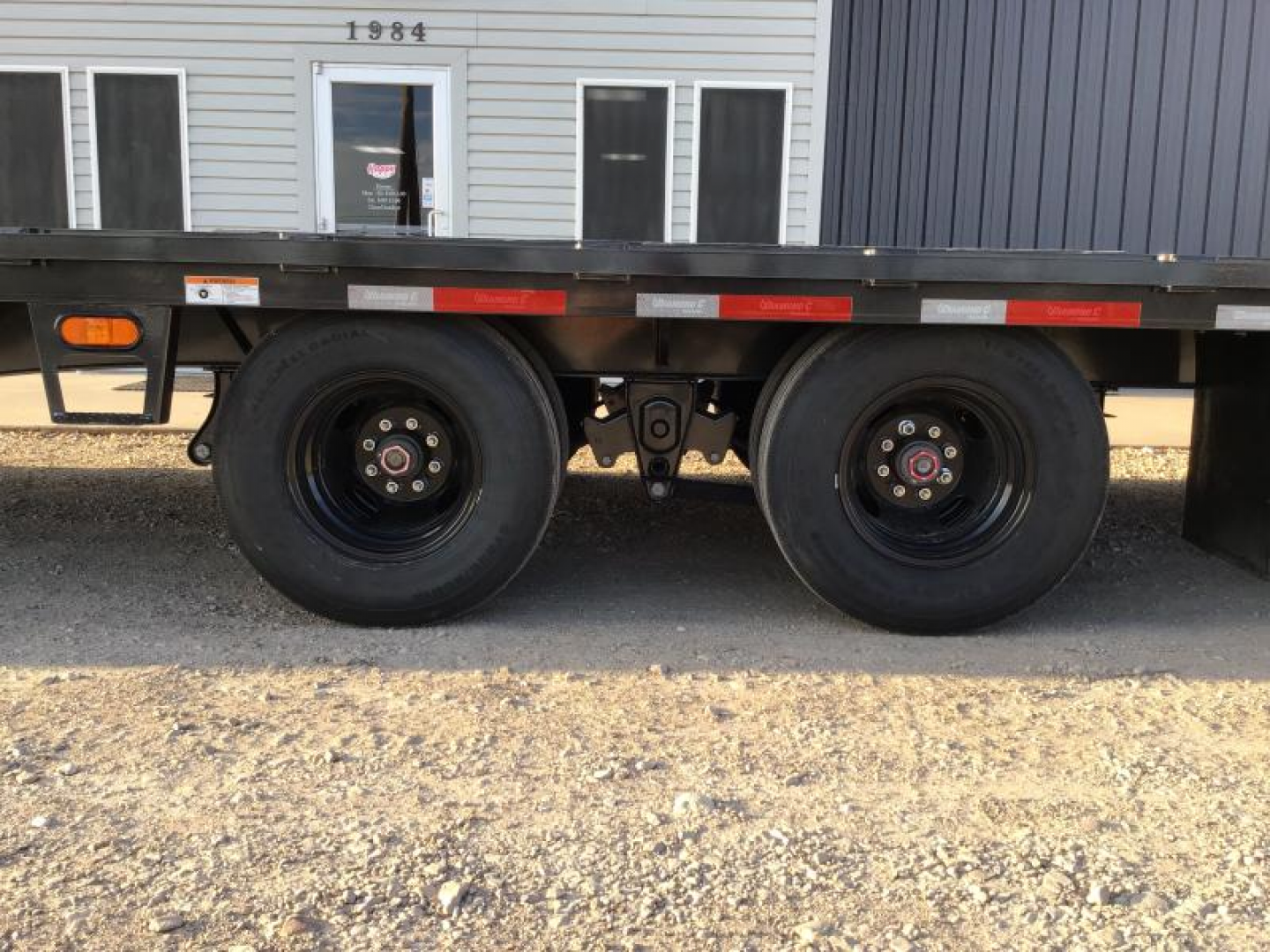 New 2026 Diamond C 102"x40' Engineered Beam FMAX210 w/ Max Ramps