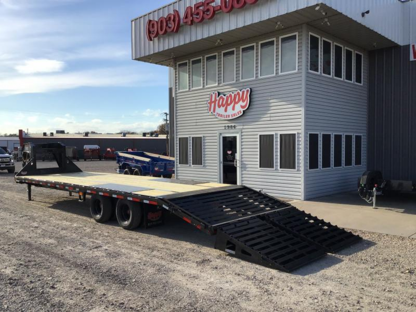 New 2026 Diamond C 102"x40' Engineered Beam FMAX210 w/ Max Ramps