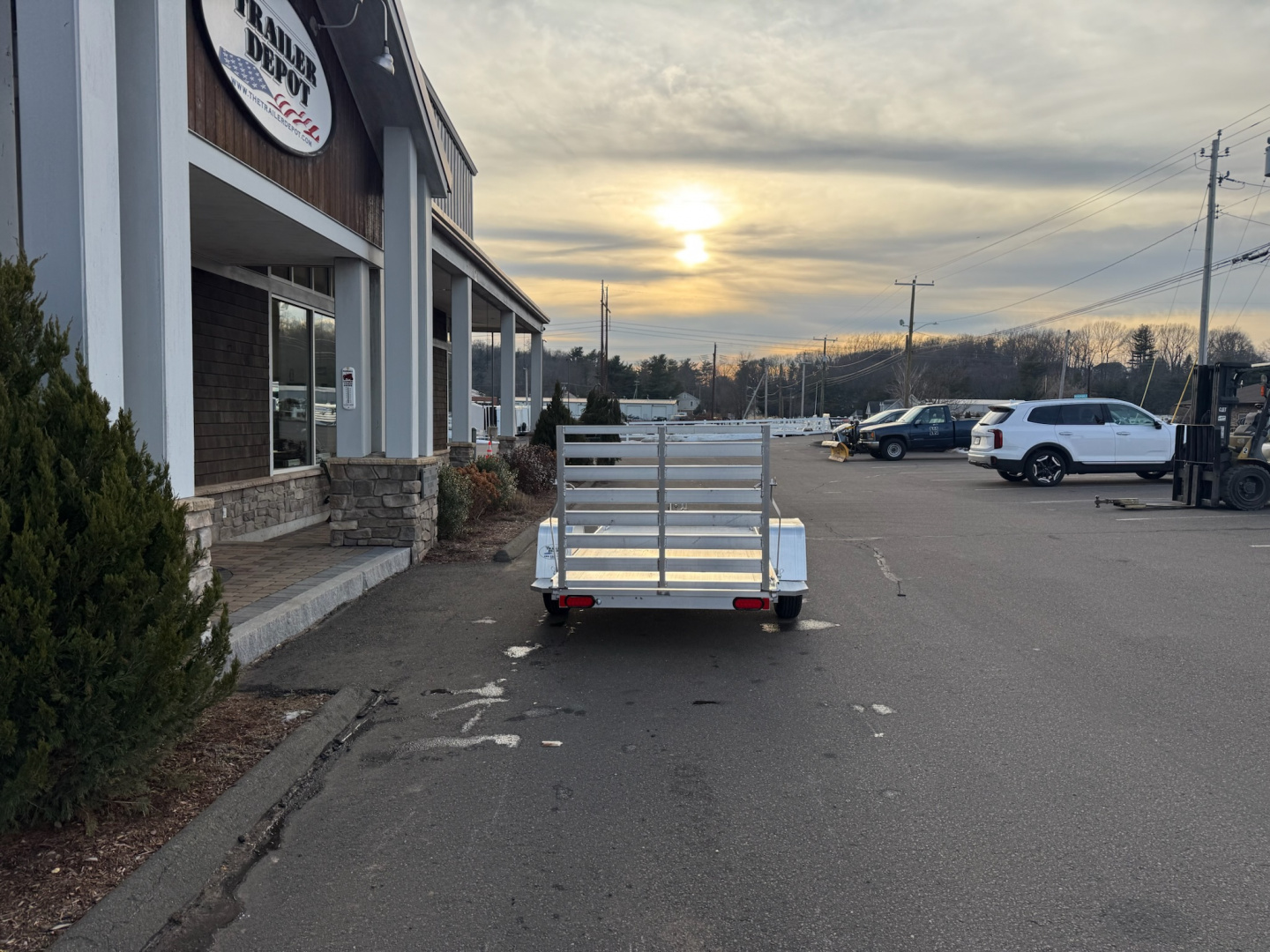 New ALUMA 4’6″ X 10’ UTILITY/BIKE/ATV TRAILER 2.9K