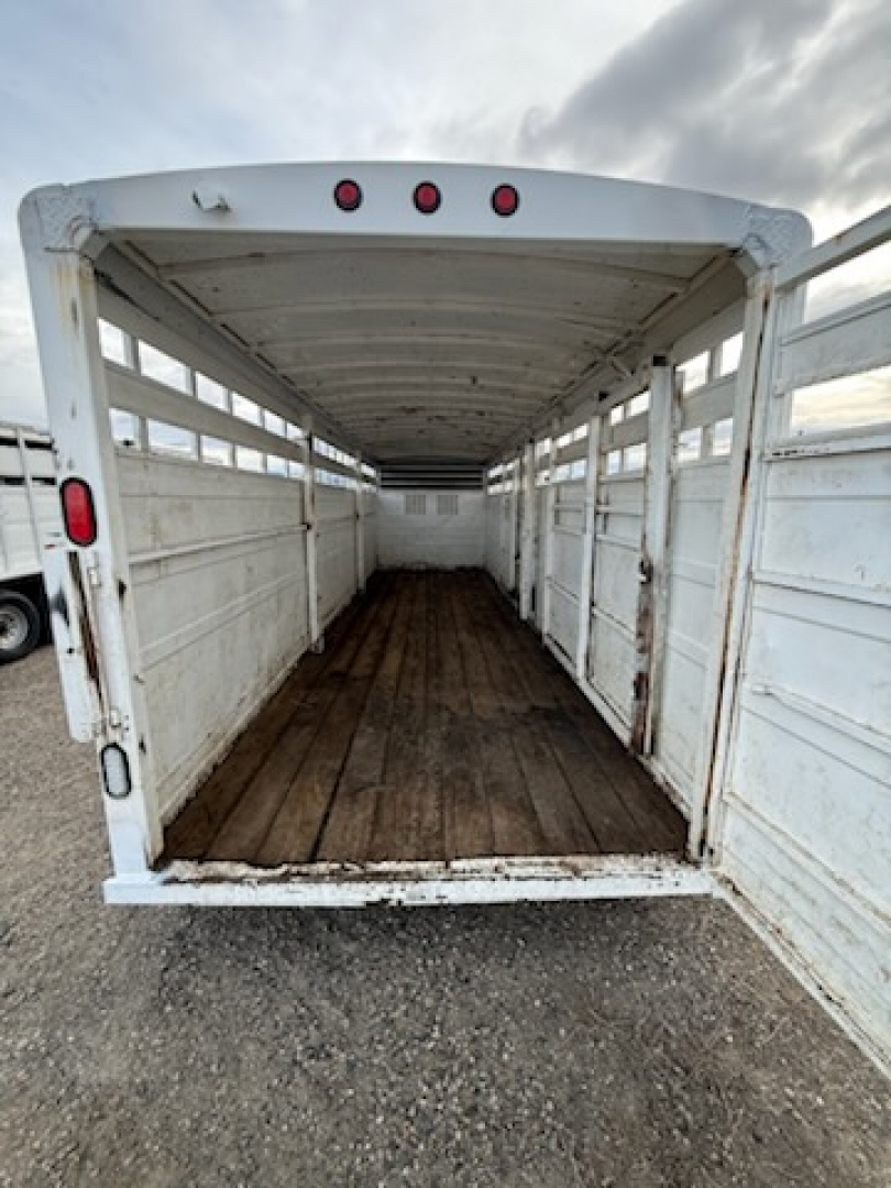 Used 2001 Titan Trailer 24' Stock Trailer