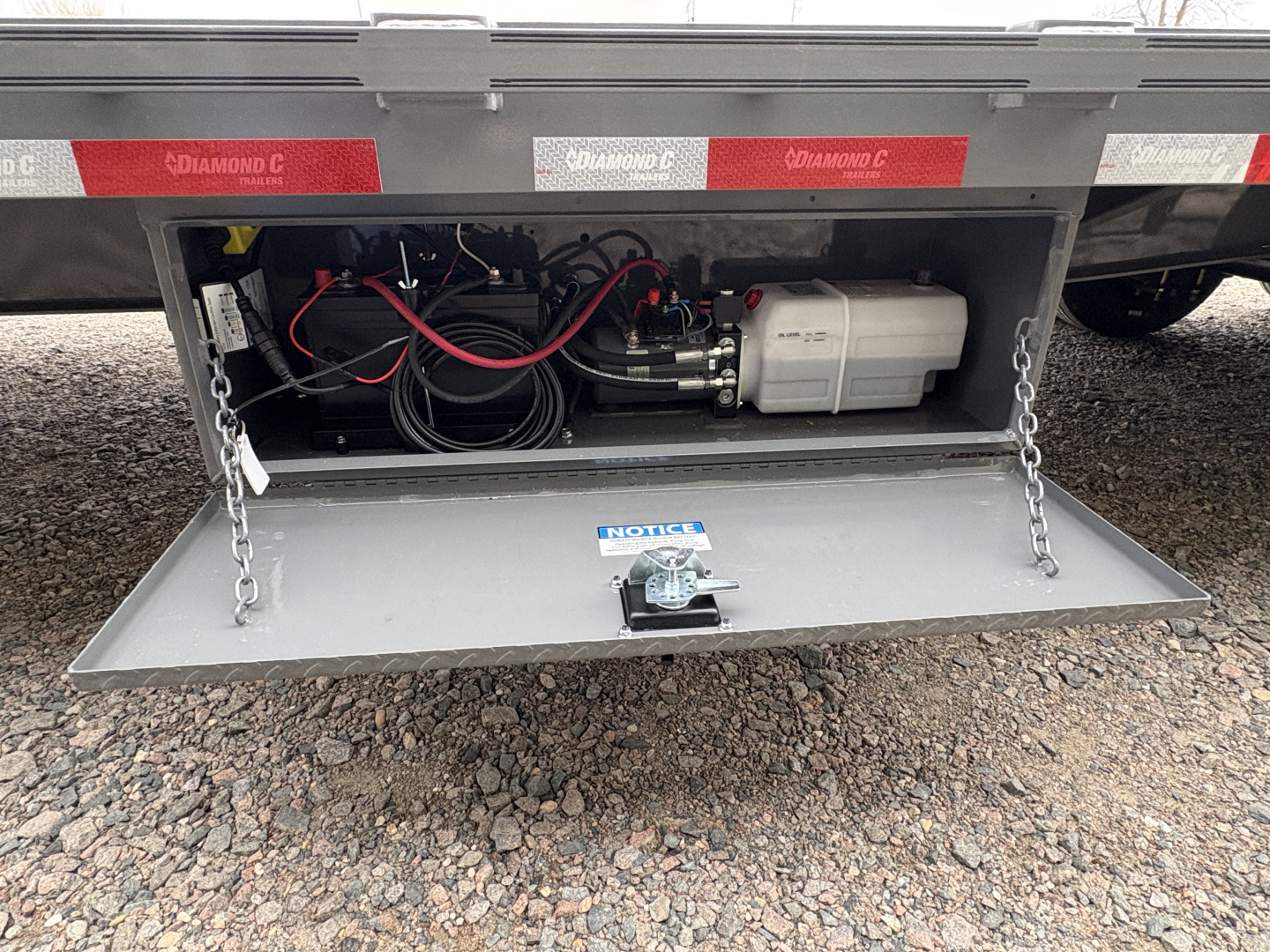 New 2026 30' FMAX210 Gooseneck Flatbed Trailer - Hyd Jacks