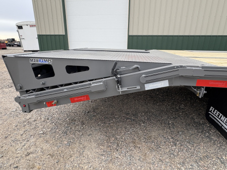 New 2026 30' FMAX210 Gooseneck Flatbed Trailer - Hyd Jacks