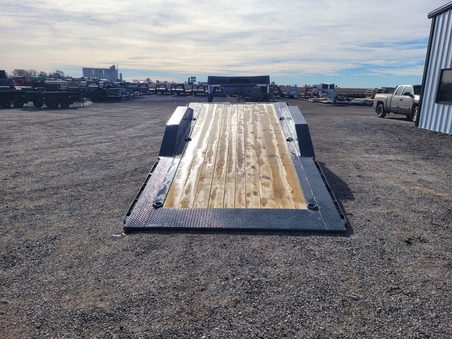 New 2026 Buckshot 102" x 26' Gooseneck Tilt Trailer W/8K Axles