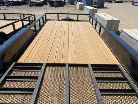 New 82x16 Tandem Axle 10k Utility