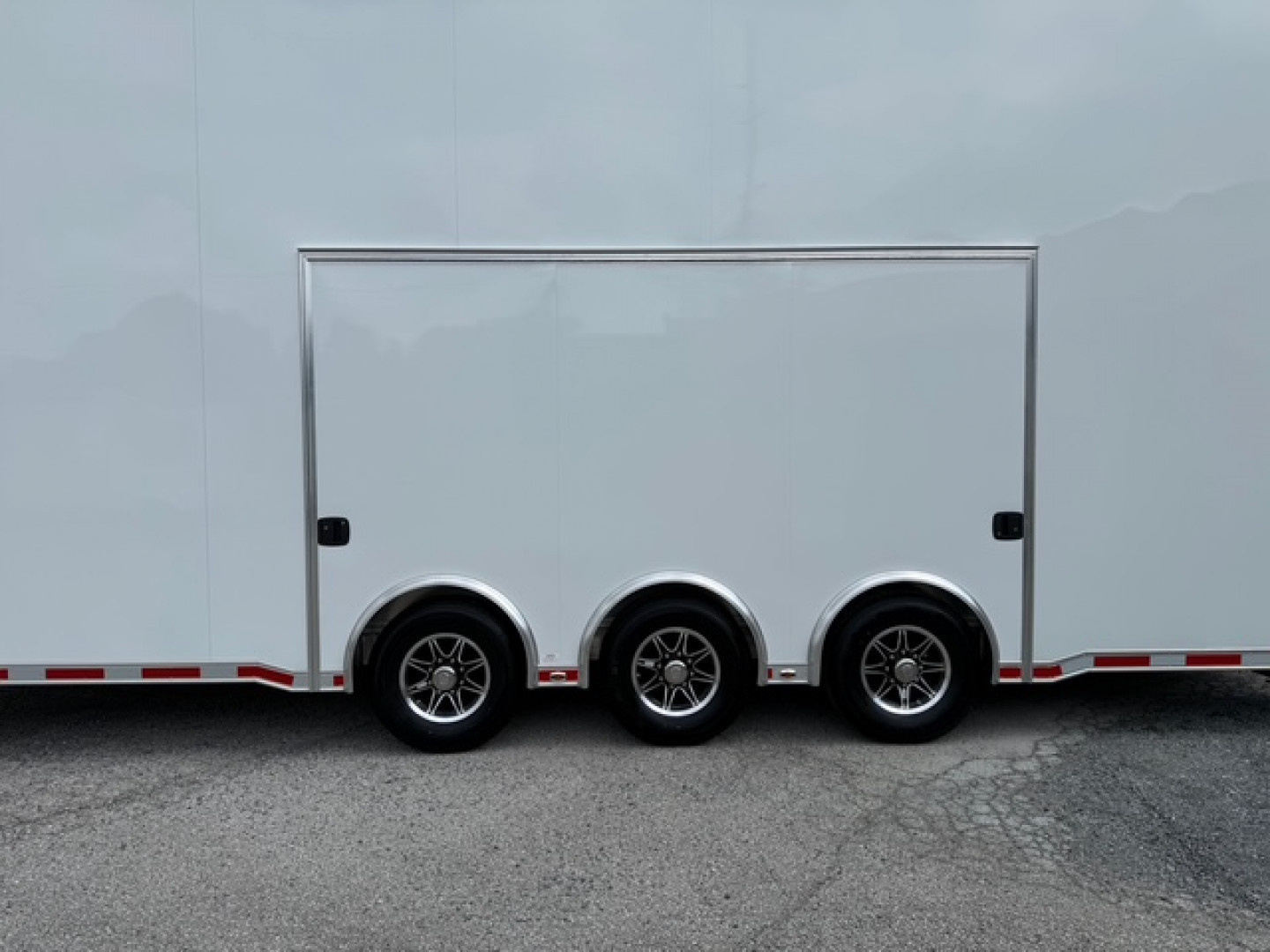 New 2026 inTech Trailers 8.5 x 28 Stacker
