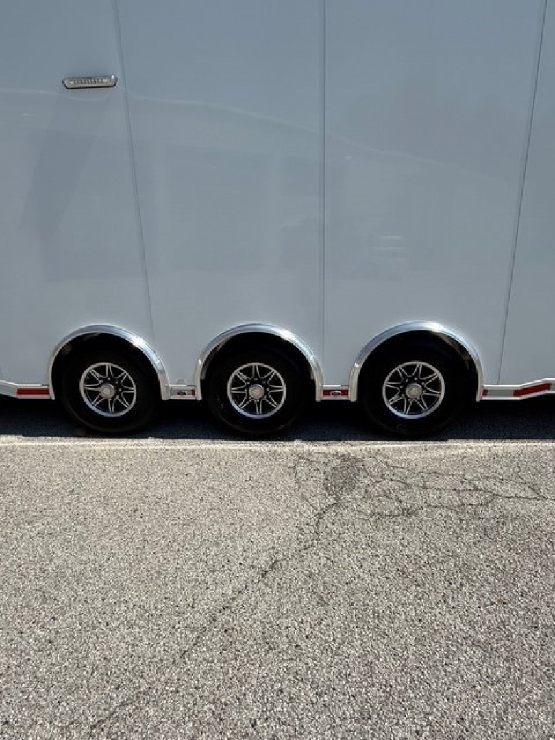 New 2025 inTech Trailers 8.5x32 Stacker