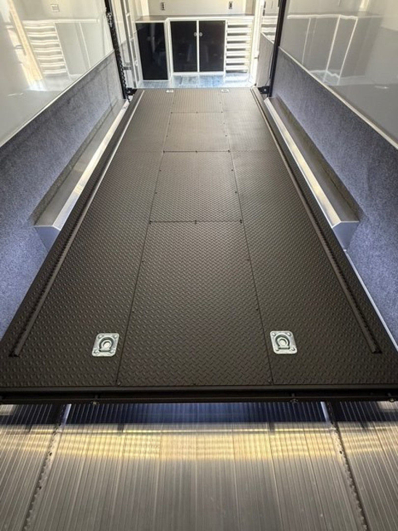 New 2025 inTech Trailers 8.5x32 Stacker