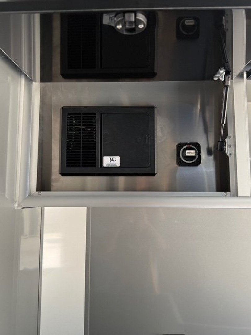 New 2025 inTech Trailers 8.5x32 Stacker