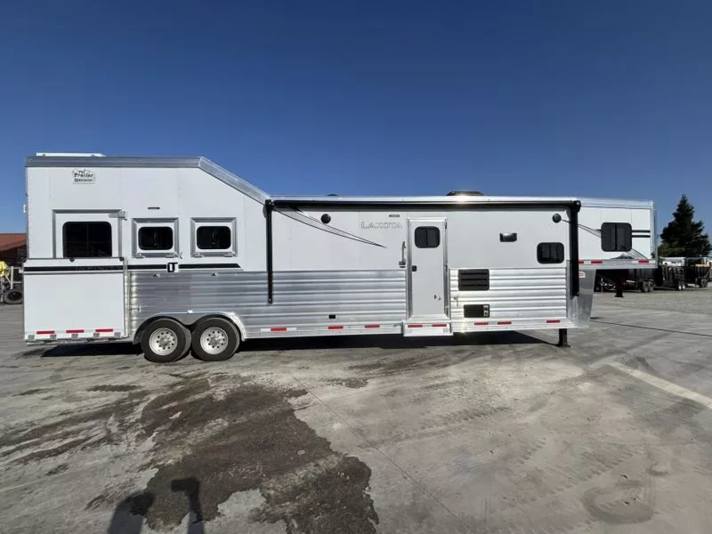 New 2026 Lakota IN8315FKP Horse Trailer