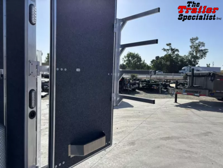 New 2026 Lakota IN8315FKP Horse Trailer