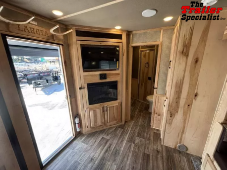 New 2026 Lakota IN8315FKP Horse Trailer