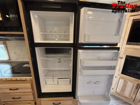 New 2026 Lakota IN8315FKP Horse Trailer