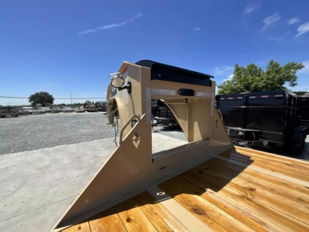 New 2025 Diamond C Trailers FMAX216L35X102HDT Flatbed Trailer