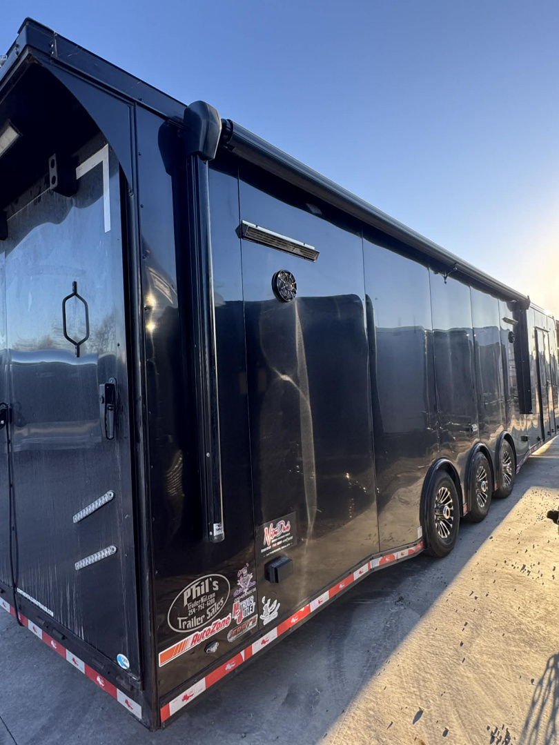 Used USED 2023 Continental Cargo 8.5X34 RACE TRAILER BATHROOM PACKAGE OVER $10,000 WORTH OF ADD-ONS!!! ELECTRIC AWNING & MINI SPLIT!! Car / Racing Trailer