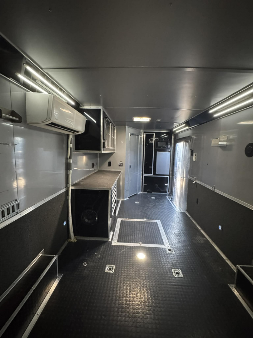 Used USED 2023 Continental Cargo 8.5X34 RACE TRAILER BATHROOM PACKAGE OVER $10,000 WORTH OF ADD-ONS!!! ELECTRIC AWNING & MINI SPLIT!! Car / Racing Trailer