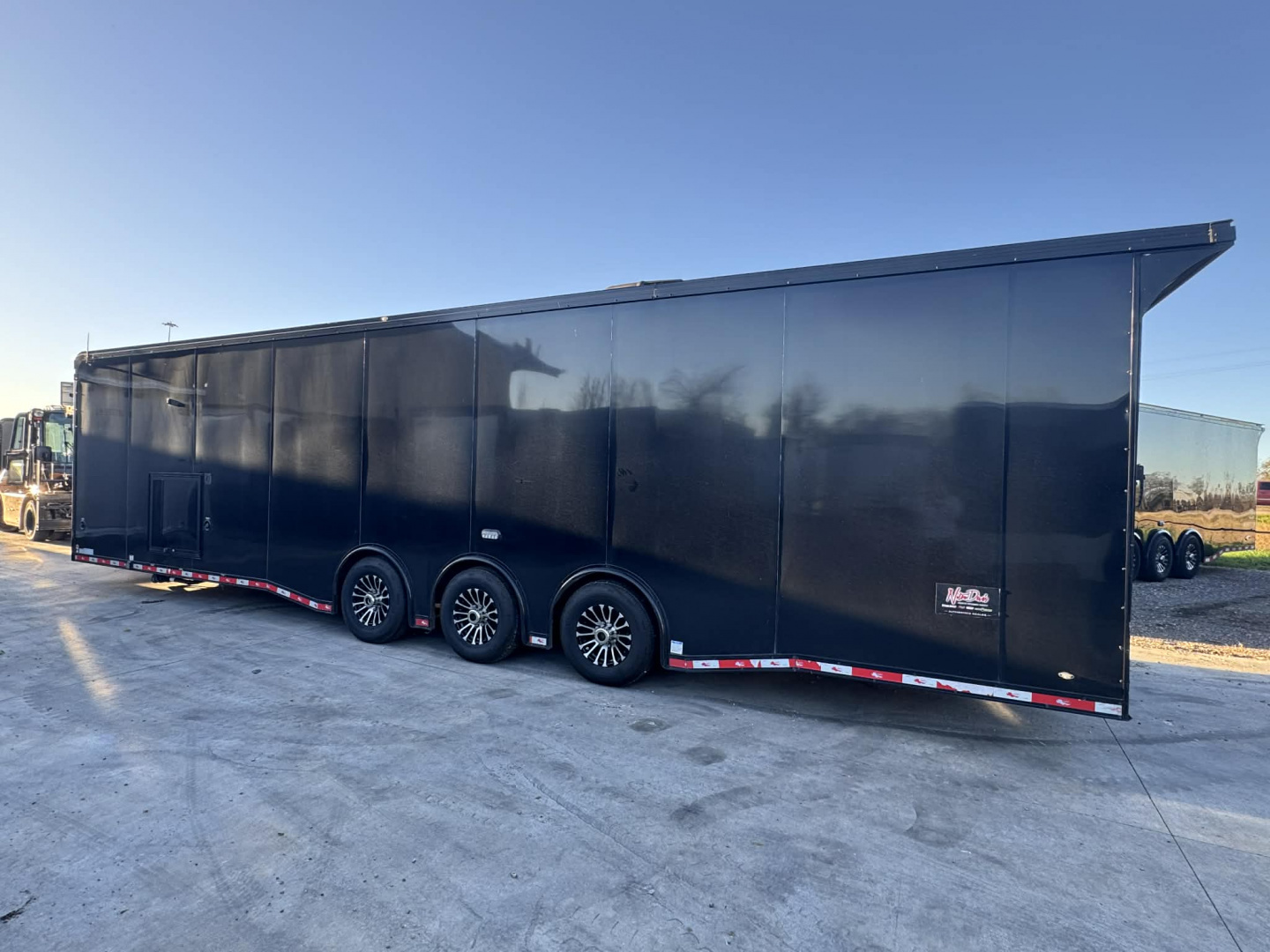 Used USED 2023 Continental Cargo 8.5X34 RACE TRAILER BATHROOM PACKAGE OVER $10,000 WORTH OF ADD-ONS!!! ELECTRIC AWNING & MINI SPLIT!! Car / Racing Trailer