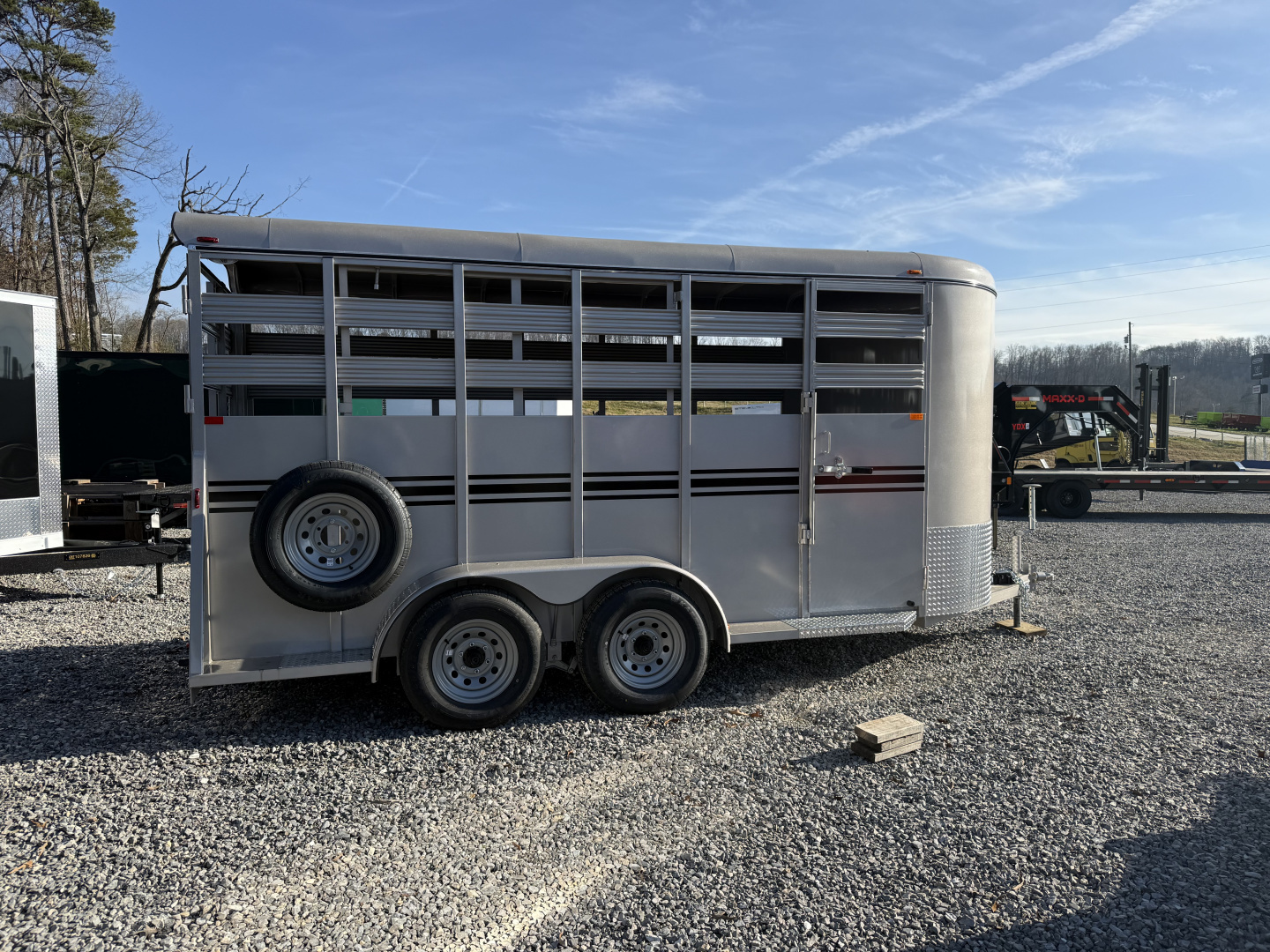 New 2026 Bee 16 FT 7' Stock / Stock Combo Trailer