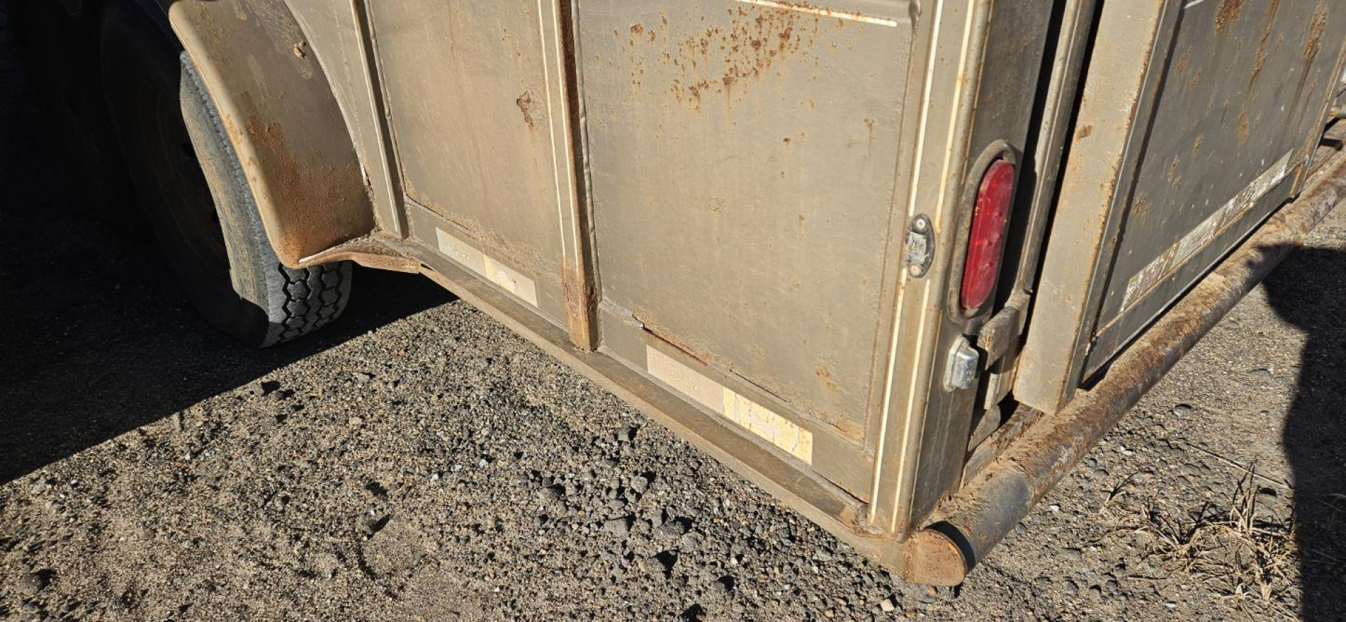 Used 2015 Delta Mfg 6'8" x 22' Stock Trailer