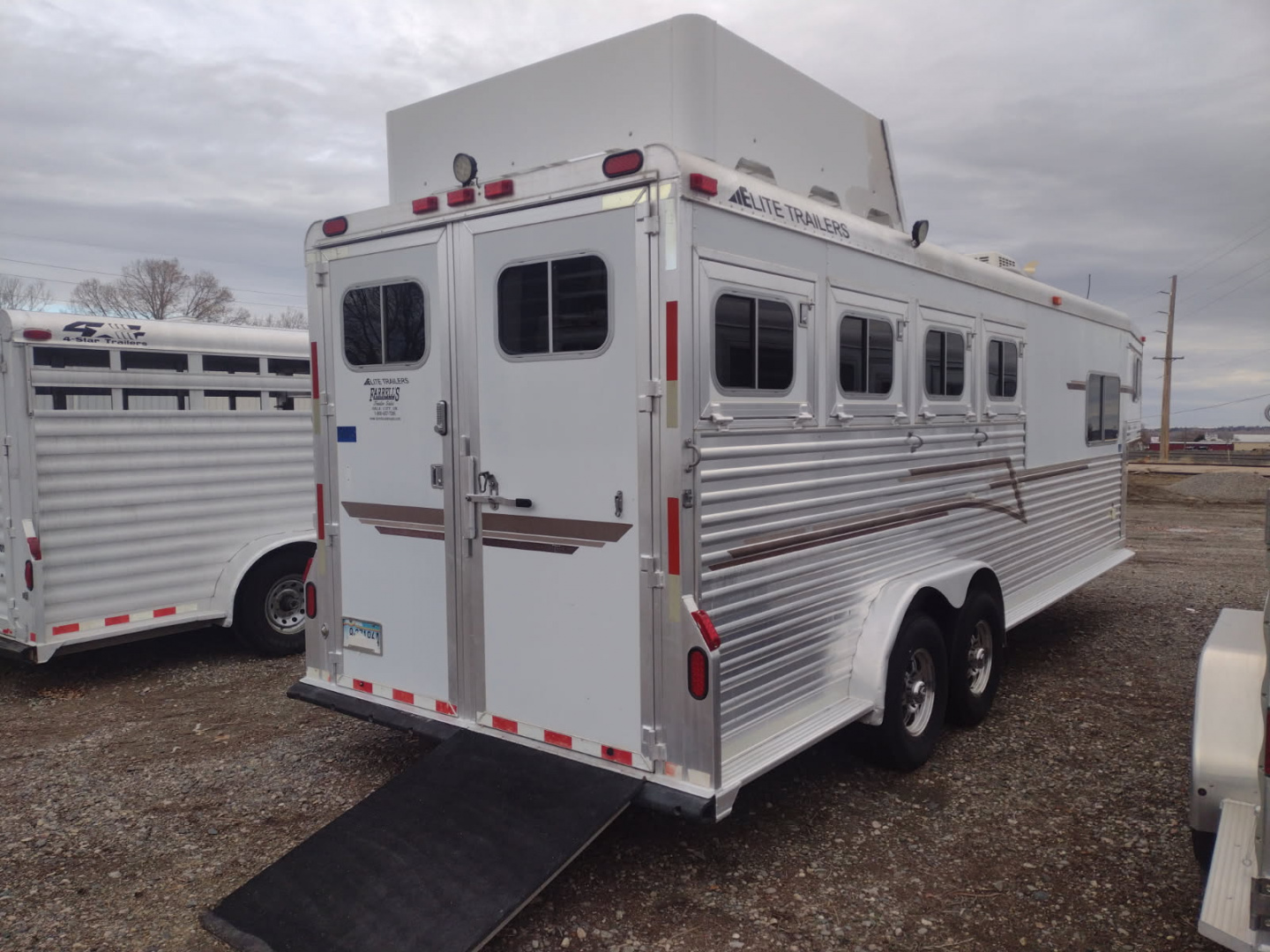 Used 2003 Elite Trailers 4 horse weekender Trailer