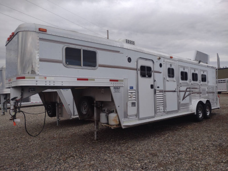 Used 2003 Elite Trailers 4 horse weekender Trailer