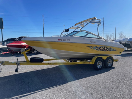 Used 2003 Rinker 212 Captiva Bowrider