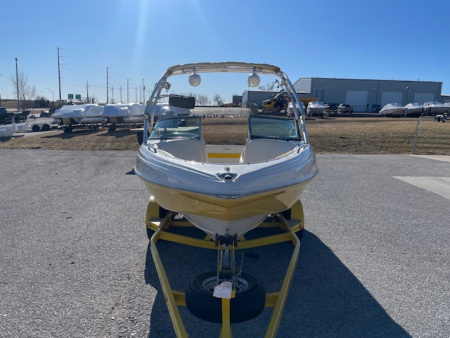 Used 2003 Rinker 212 Captiva Bowrider