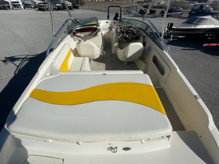 Used 2003 Rinker 212 Captiva Bowrider